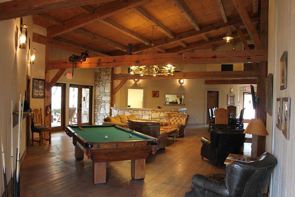 Flying L Ranch Resort & Golf Course Bandera Εξωτερικό φωτογραφία