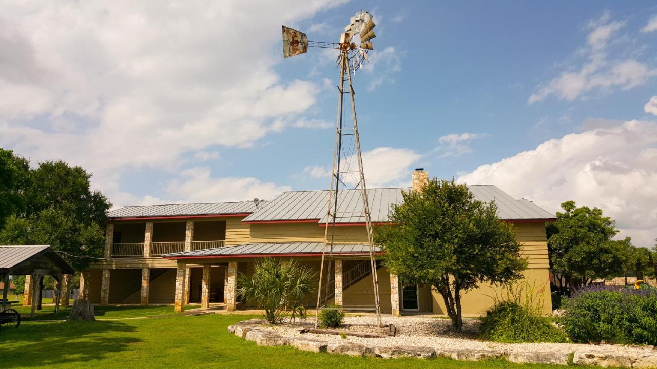Flying L Ranch Resort & Golf Course Bandera Εξωτερικό φωτογραφία